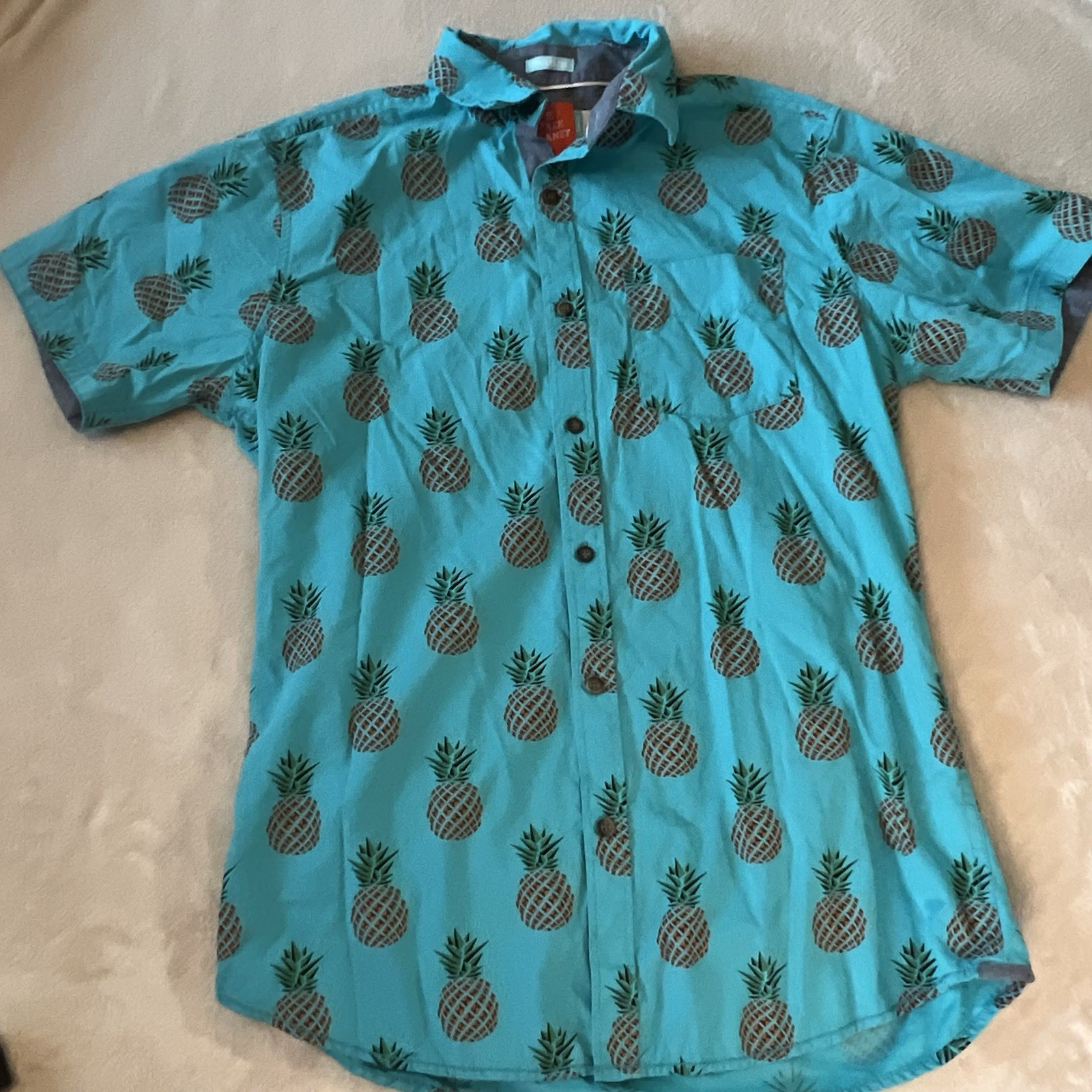 Free Planet Shirt Mens M Turquoise Blue Pineapple SS Button Hawaiian