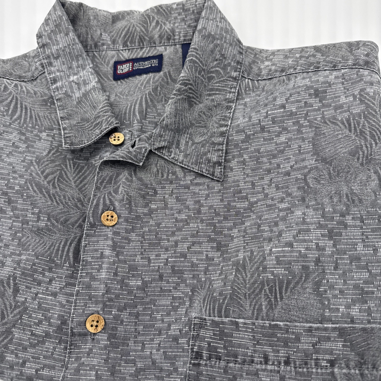 Camp Shirt Button Up Mens XL Cotton Blend Dad Beach Floral Hawaiian Cruise Wear