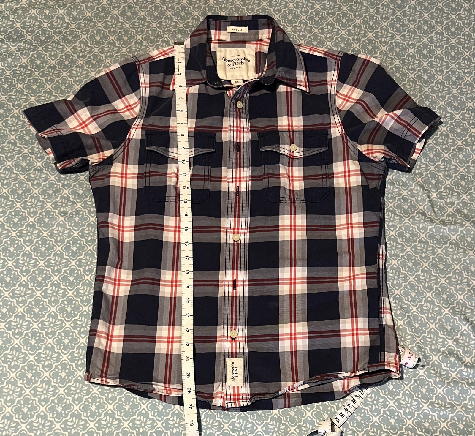 Abercrombie & Fitch Shirt Men’s M Short Sleeve Button Red Blue Plaid Muscle