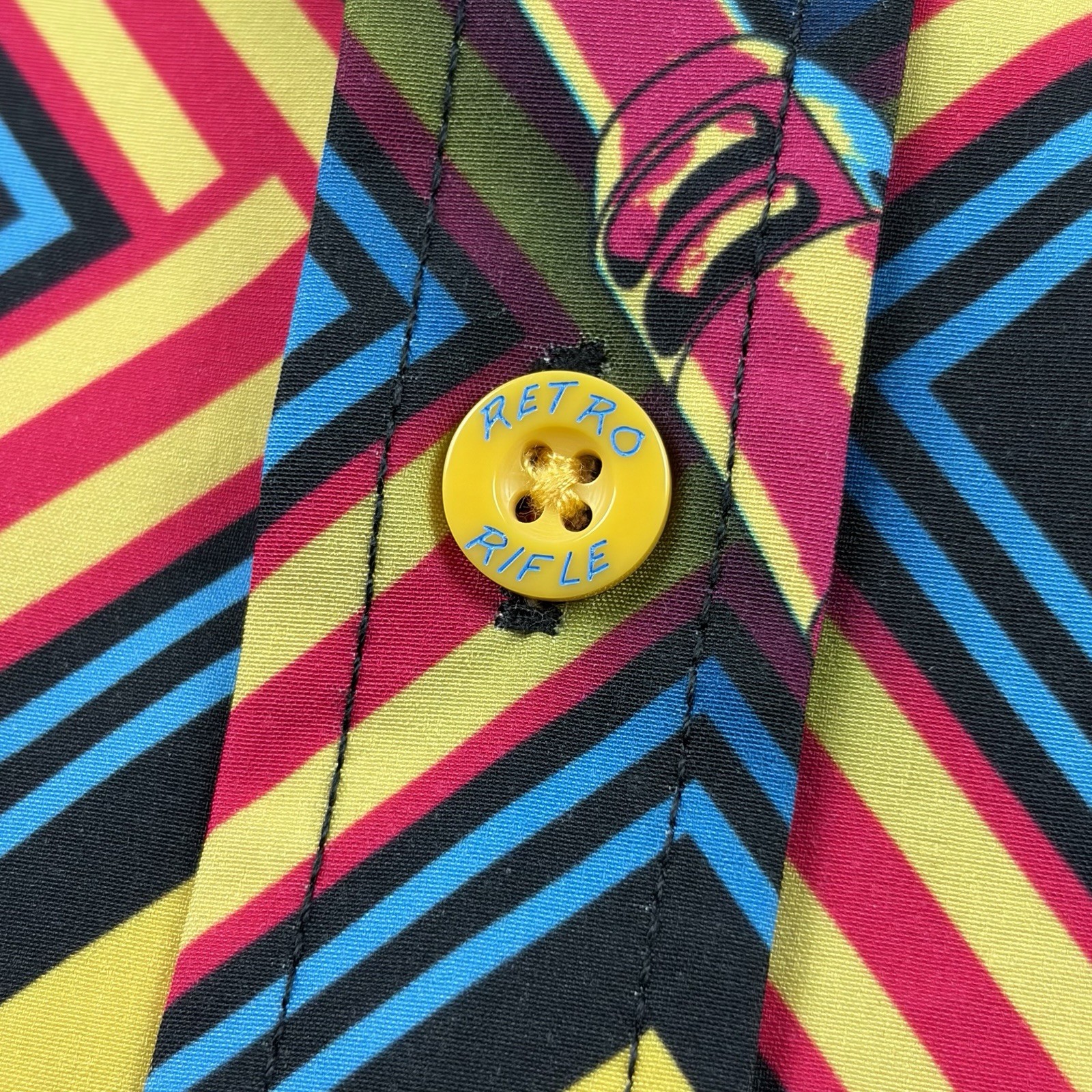 Retro Rifle Shirt Mens Medium Yellow Floral Geometric AOP Graphic Button Down