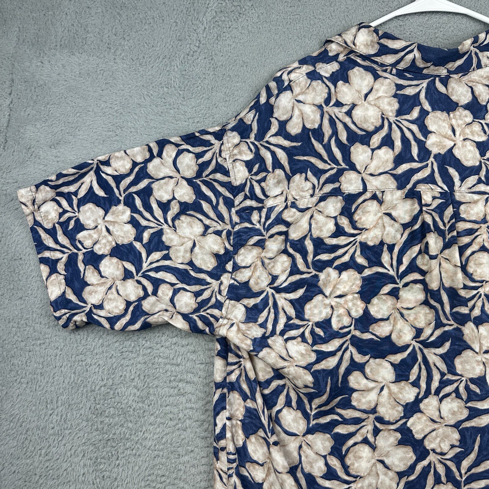 Straight Down Shirt Mens Large Blue Beige Hawaiian Floral Rayon Relaxed Golf USA