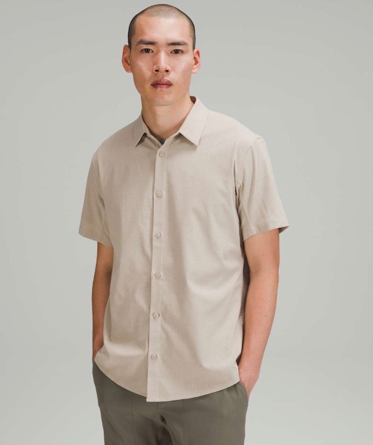 Lululemon Men’s Airing Easy Short Sleeve Button Up Shirt Ventlight Mesh Beige M