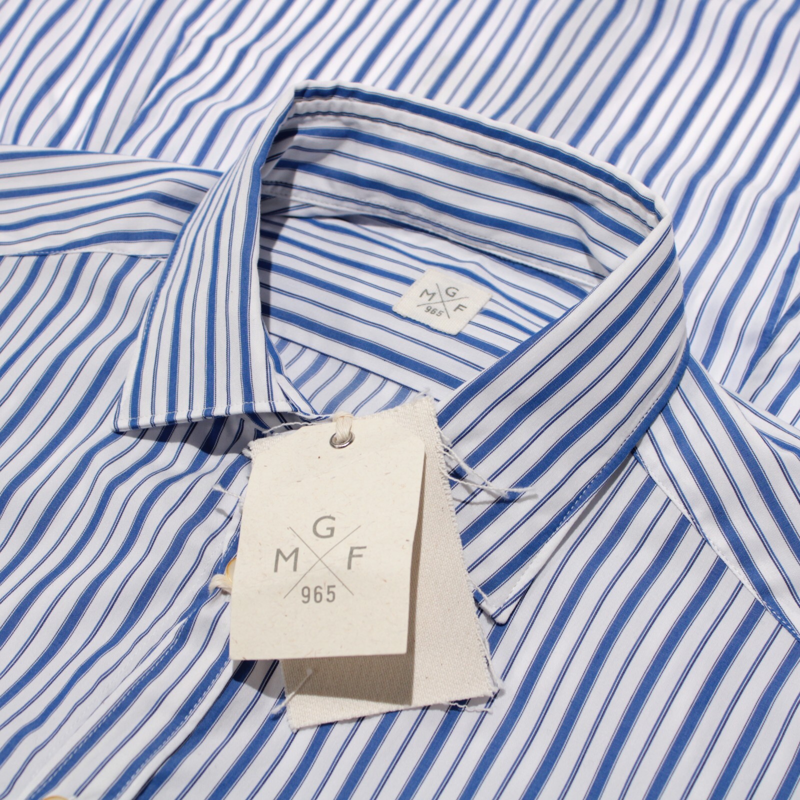 GMF NWT Casual Button Down Shirt Size 15.75 40 In White W/ Blue Stripes Cotton