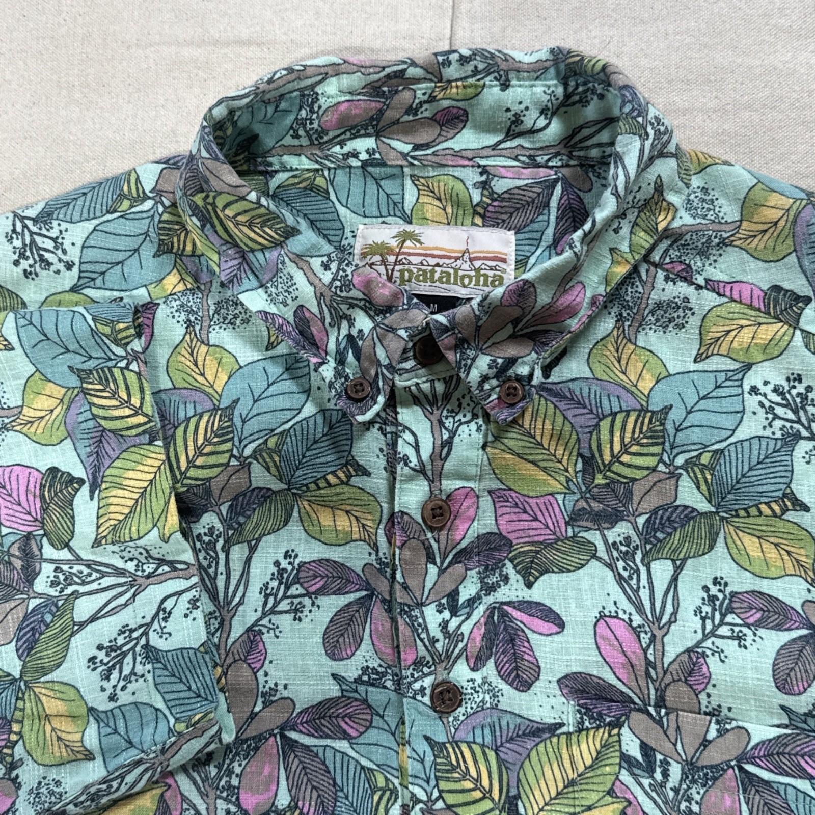 Patagonia Pataloha Pullover Hawaiian Shirt Men’s M Green Floral AOP