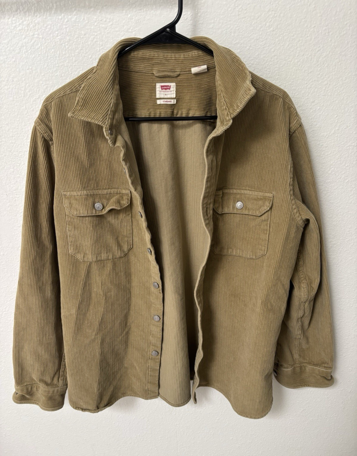 Levi’s Standard Fit Men’s L Beige Corduroy Long Sleeve Shirt Jacket Pockets