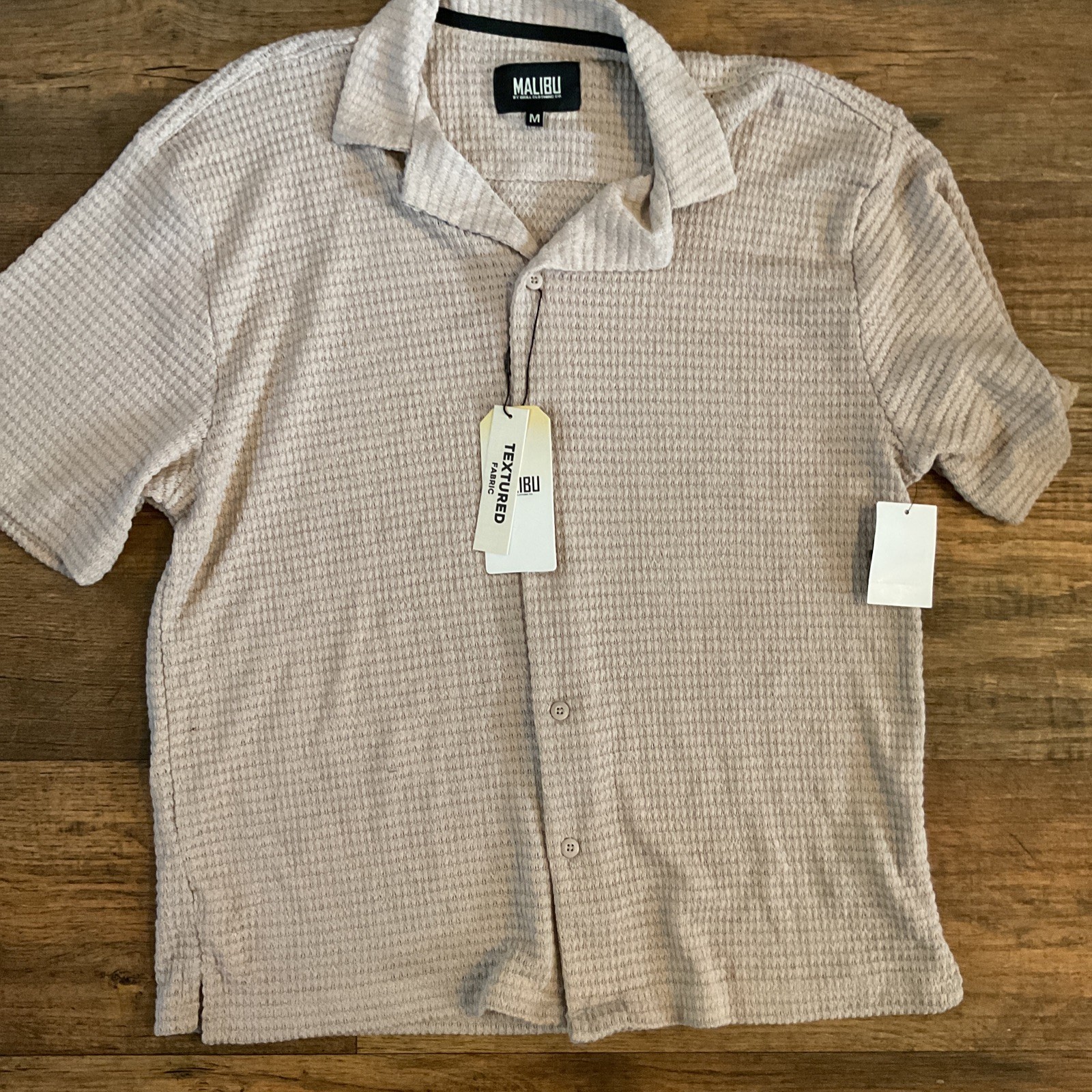 Malibu Men’s Knit Shirt Short Sleeve Size M Textured Fabric Golf Casual Taupe