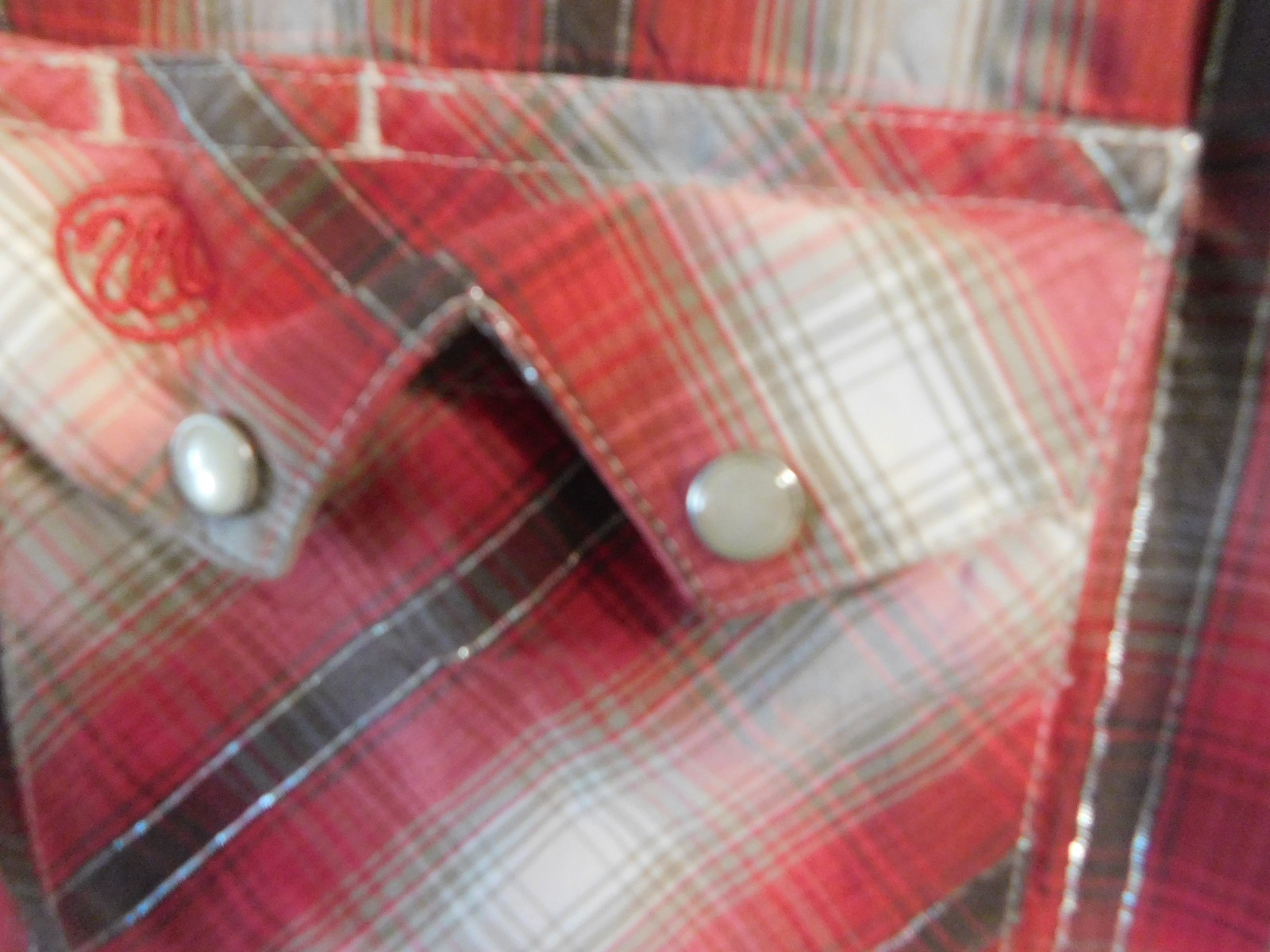 Vintage American Cowboys Choose WRANGLER Western Wear Plaid Pearl Snap Shirt