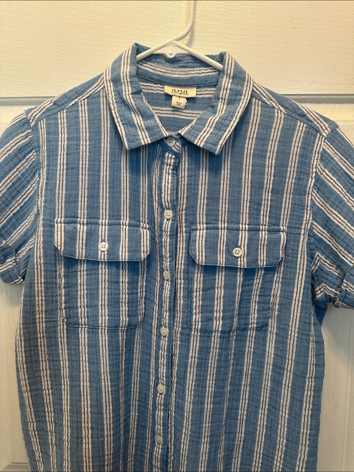 a.n.a Blue and White Striped Short-Sleeve Button-Down Shirt Beachy Size Small