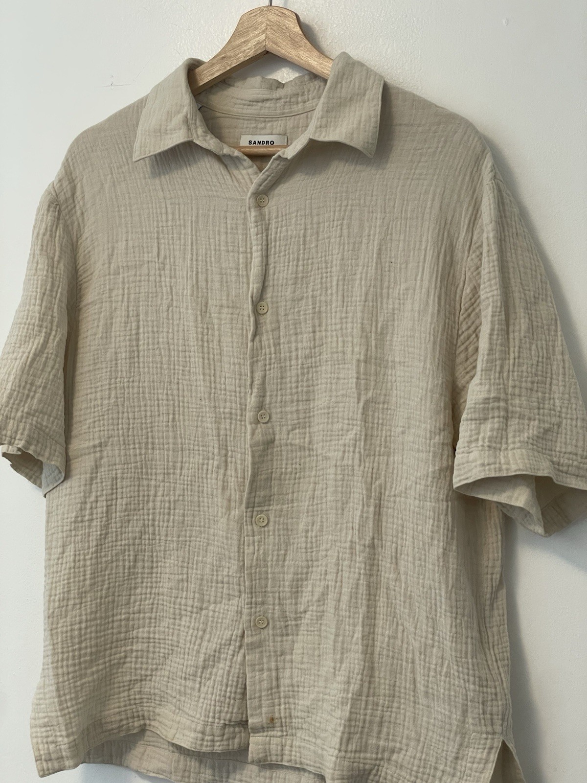 Sandro Paris Men’s M Beige Textured Point Collar Short Sleeve Button-Up Shirt