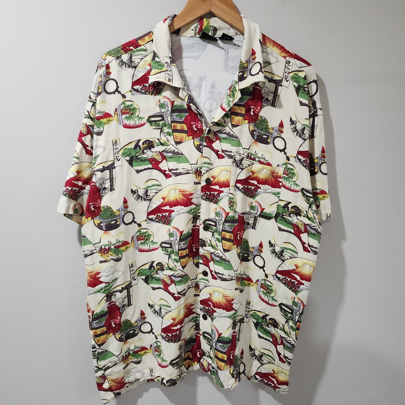 Vintage Guess Jeans 100% Rayon Japanese All Over Button Up Summer Beach Large