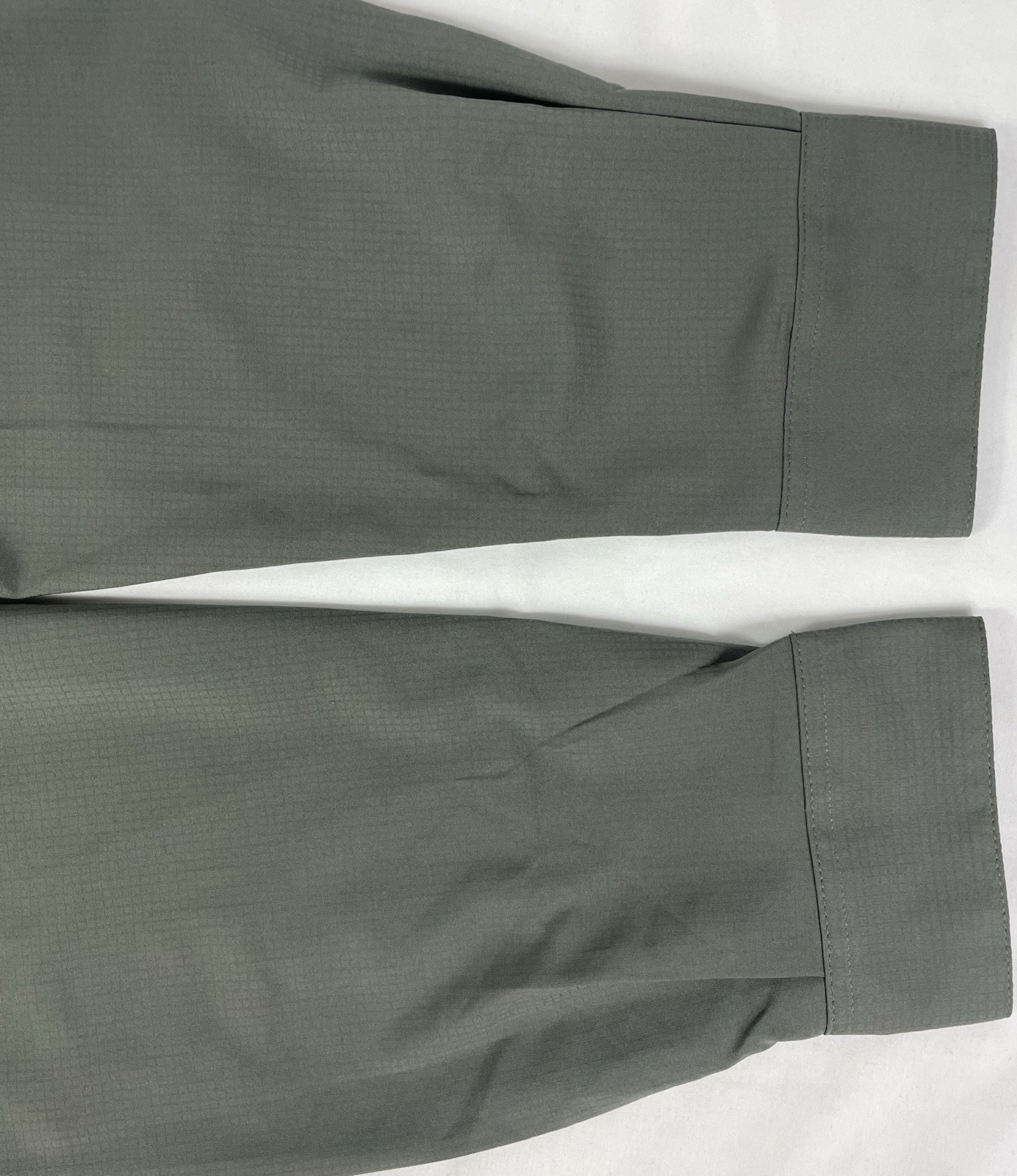 Columbia Omni-Shade Men’s MEDIUM Gray Vented Long Sleeve Shirt NWT