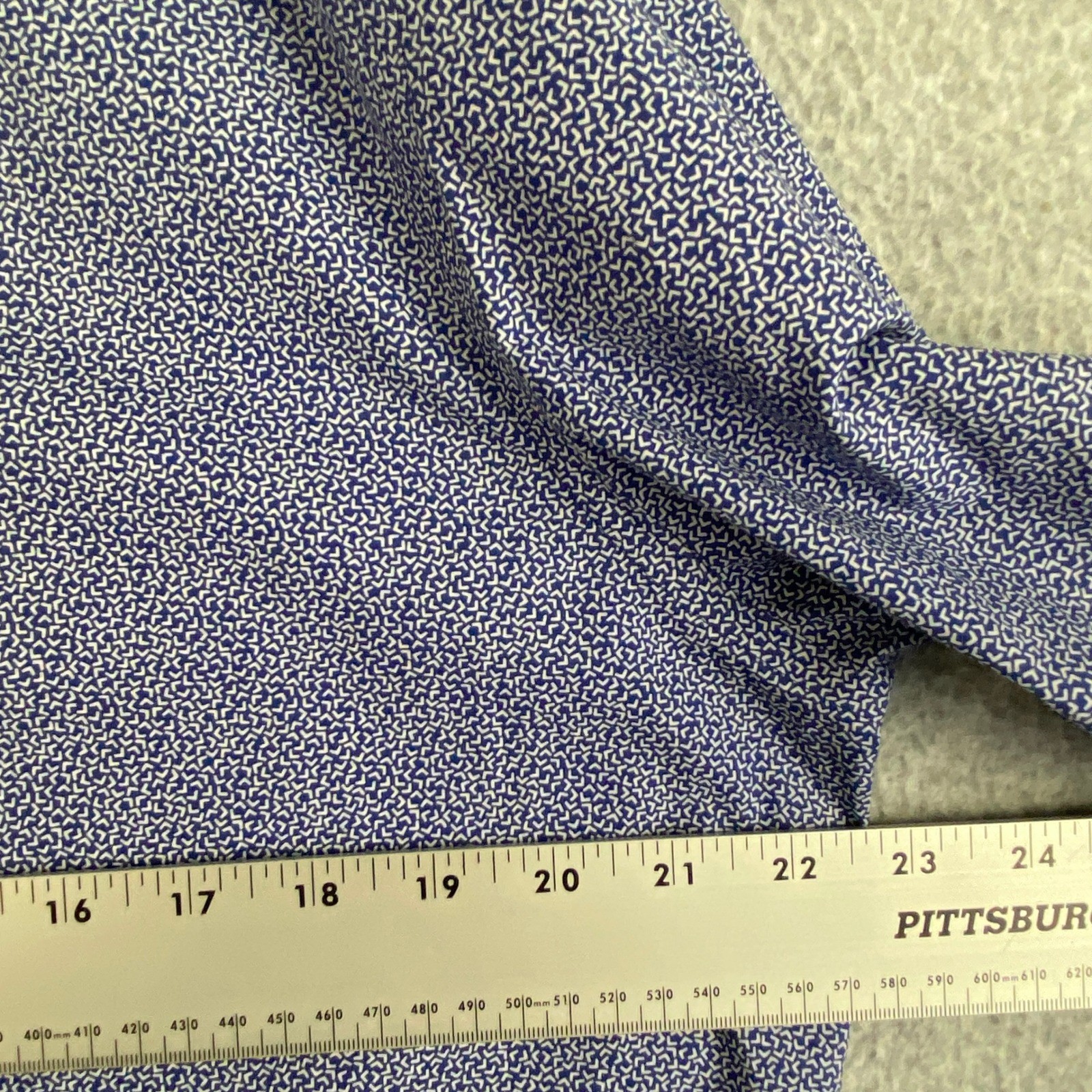 Michael Kors Shirt Mens 16.5 32/33 Blue Airsoft Stretch Slim Fit Geometric
