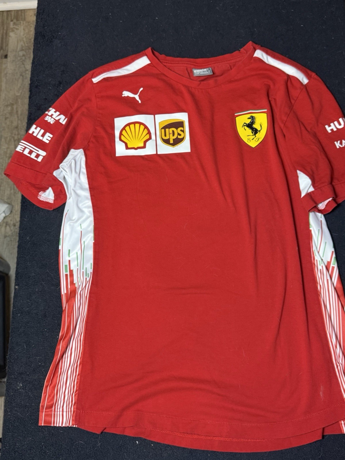 Scuderia Ferrari F1 Men’s 2022 Team Button Down Shirt Red Con Detalles