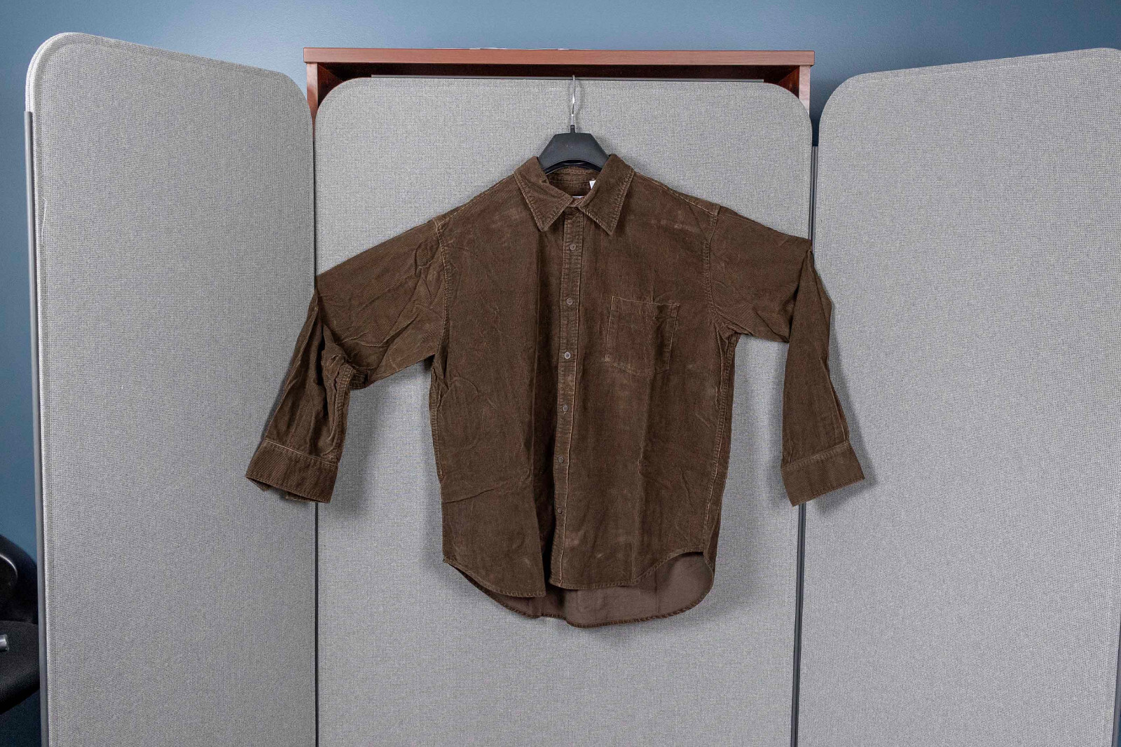 Y2K GAP Men’s Long Sleeve Button Up Collared Corduroy Shirt 100% Cotton Grunge